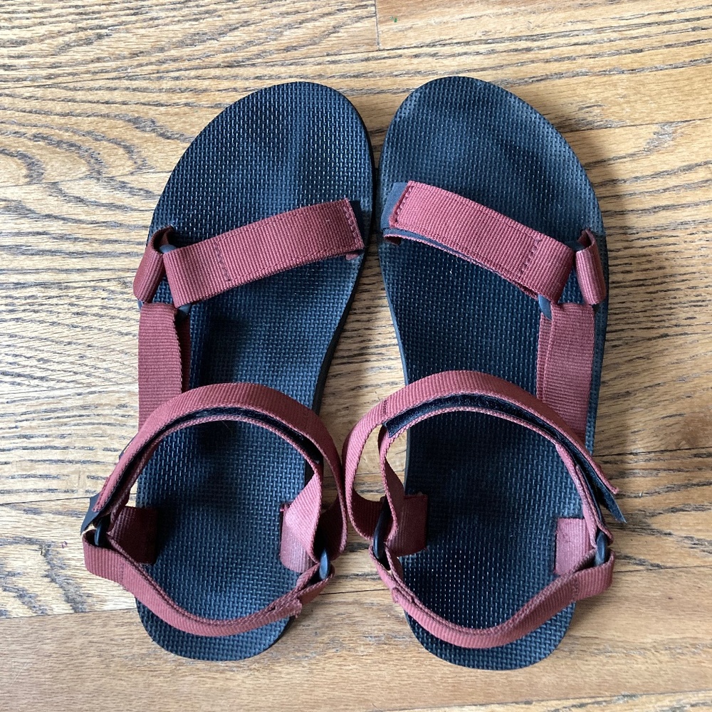 Teva Original Universal Sandals US Mens 10 Maroon
